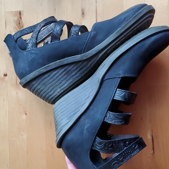 Biker Moto wedge buckle heels - Picture 2 of 6